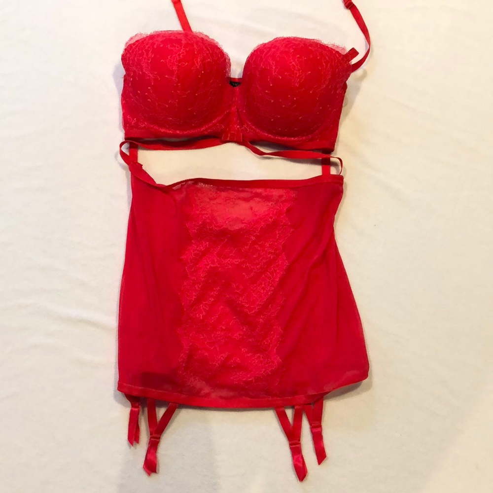 Victoria Secret Lingerie Size 36D hot pink